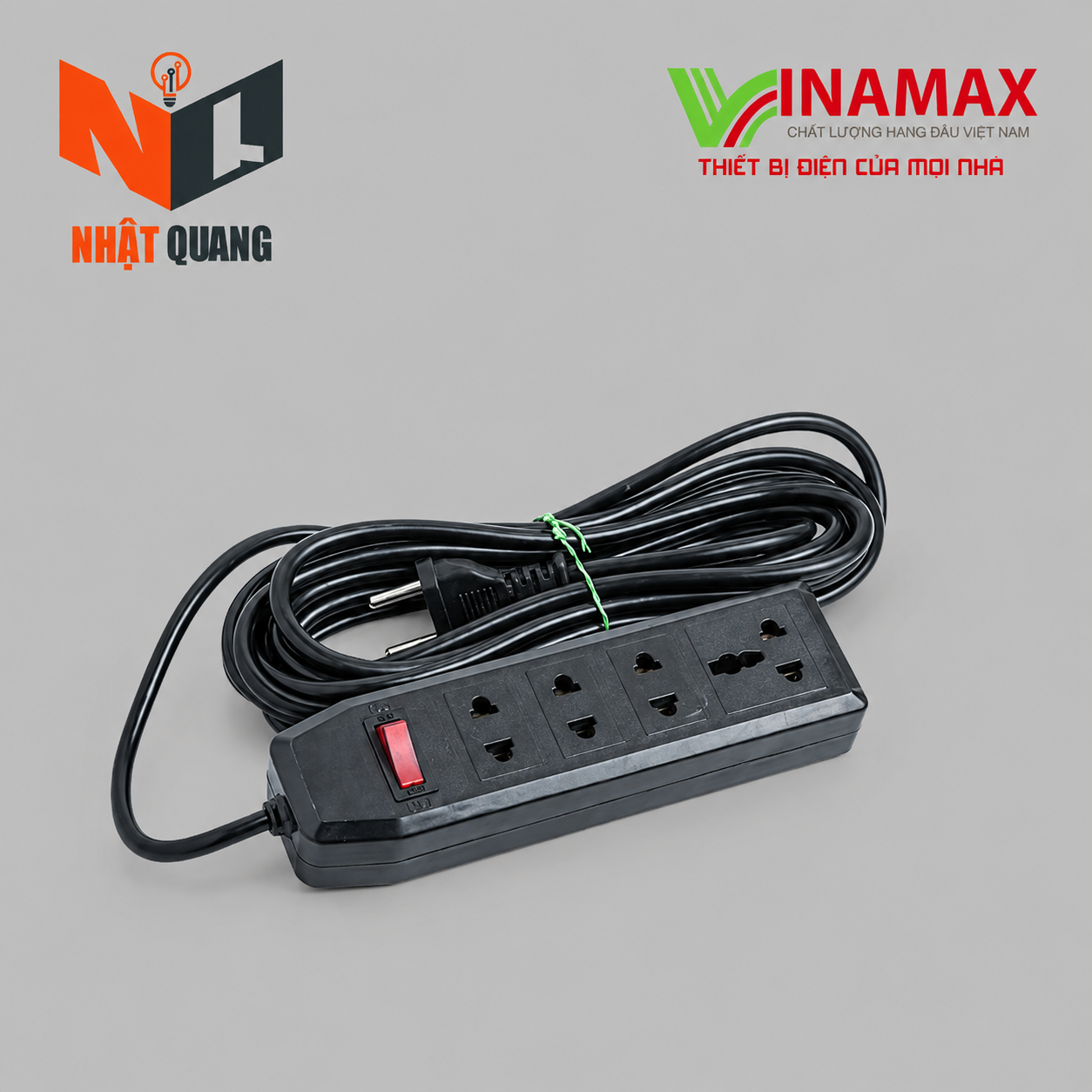 Ổ CẮM ĐEN 4 LỖ CÓ CÔNG TẮC Đ413