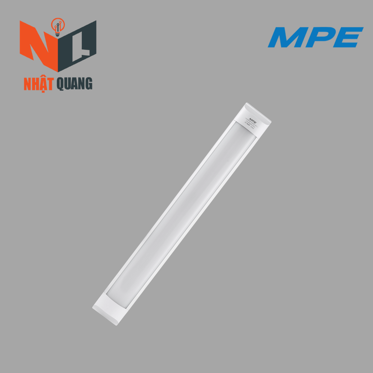 LED BÁN NGUYỆT THÂN ĐÈN NHÔM 18W 3 CHẾ ĐỘ MÀU BN-18/3C